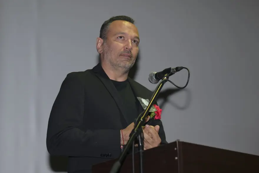 Türker İnanoğlu'na veda: Duayen sinemacı son yolculuğuna uğurlandı 23