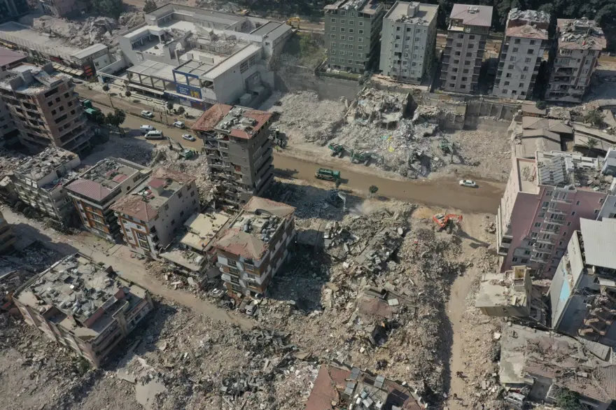 3 soru 3 yanıt | Deprem sonrası imar suçlularını neler bekliyor? 13