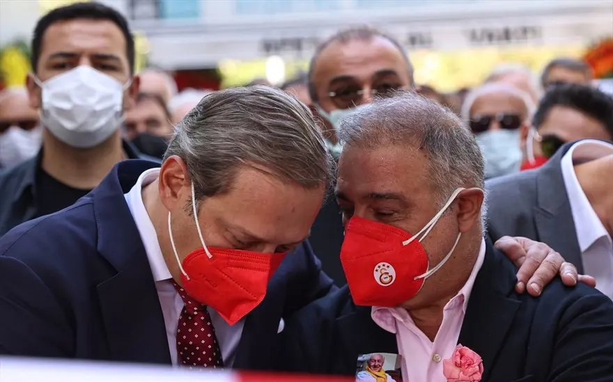 Duygun Yarsuvat son yolculuğuna uğurlandı 6