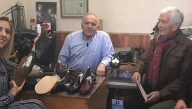 Ayakkabıda kokunun nedeni, kaliteli ayakkabı boyar mı? (Sokağın Ekonomisi)