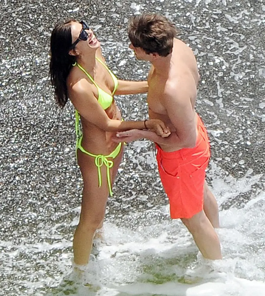 Bradley Cooper ve Irina Shayk tatile doymuyor 10