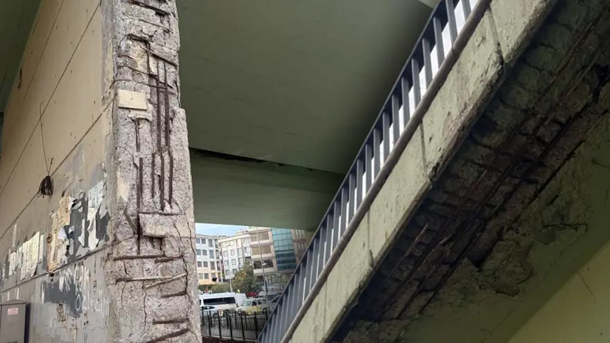 Üzerinden her gün binlerce araç geçiyor: İstanbul'da tehlike saçan köprü 