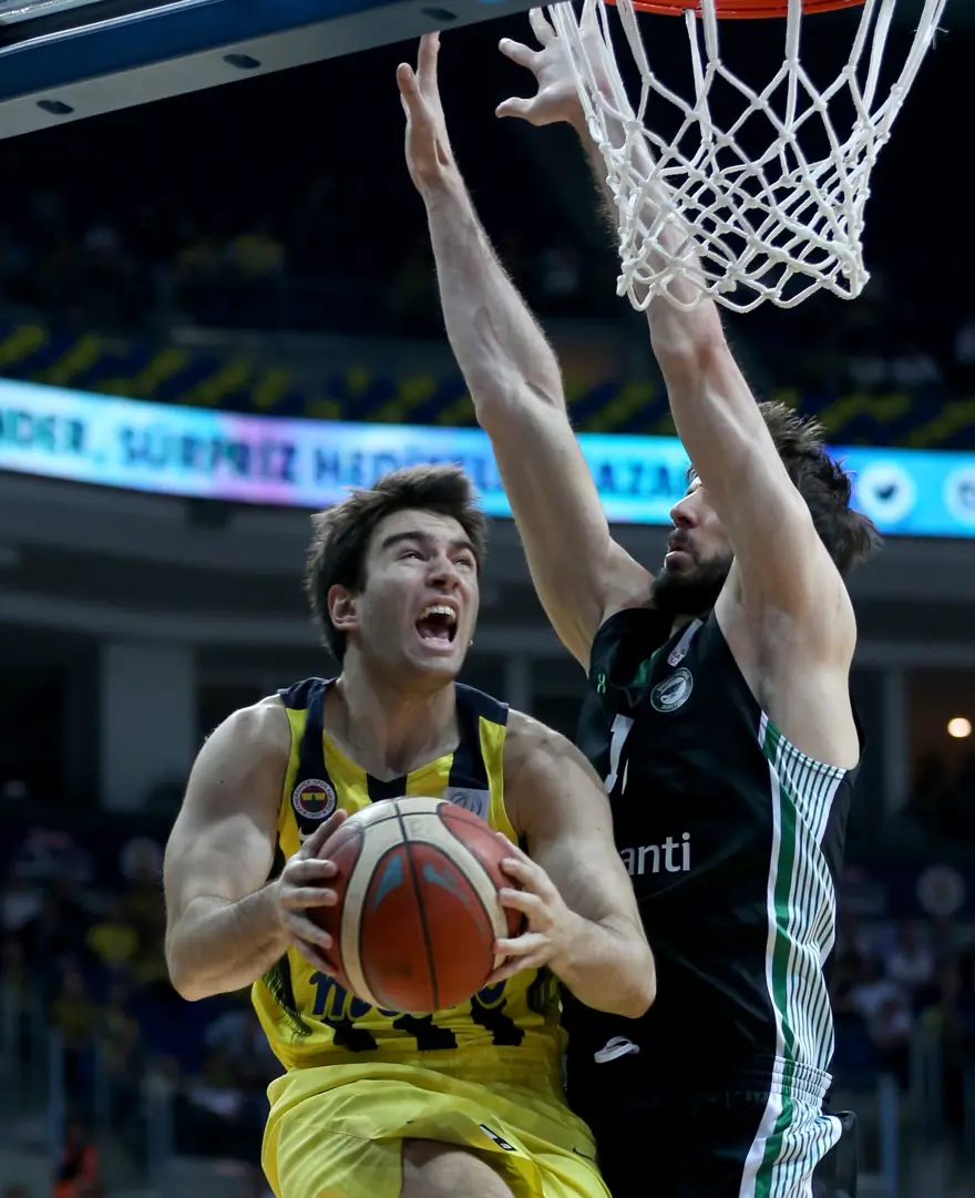 Fenerbahçe seride 2-0 öne geçti 3