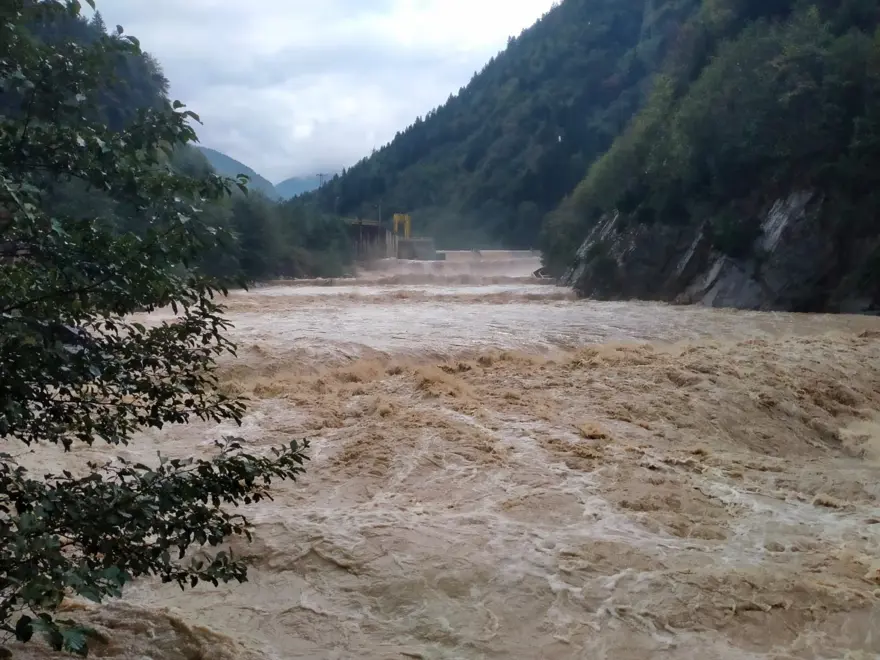 Karadeniz için uyarılar art arda geldi: Şiddetli yağışlar devam edecek 