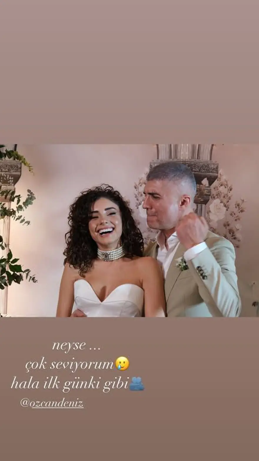 "Çekirdek ailemi korumaya alıyorum" demişti: Özcan Deniz 2'nci evlilik yıl dönümünü kutladı 6