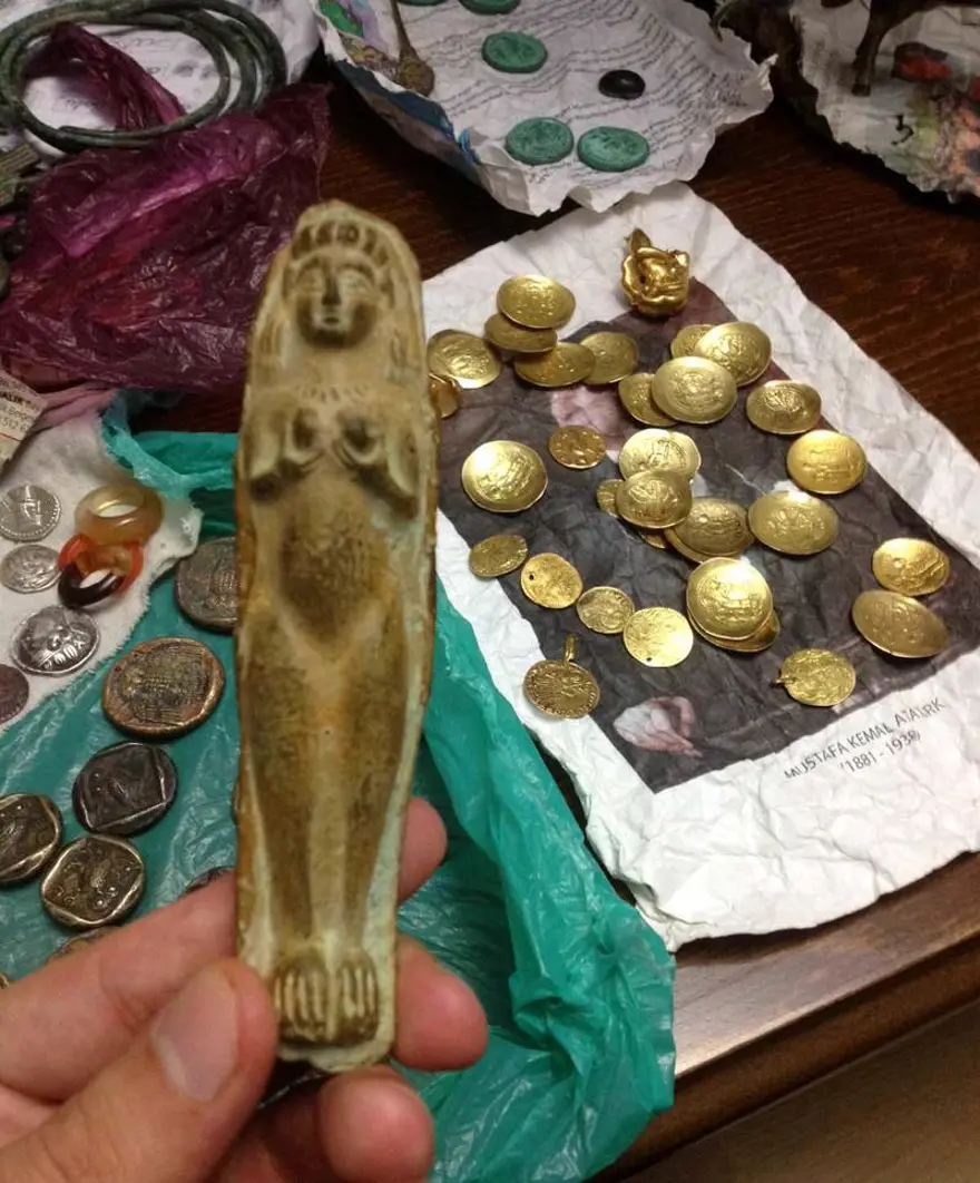 Tarihi eserle yakalandı, "düğünümde takıldı" dedi 2