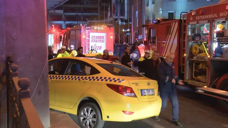 Şişli'de zincirleme kaza: 24 yaralı 8