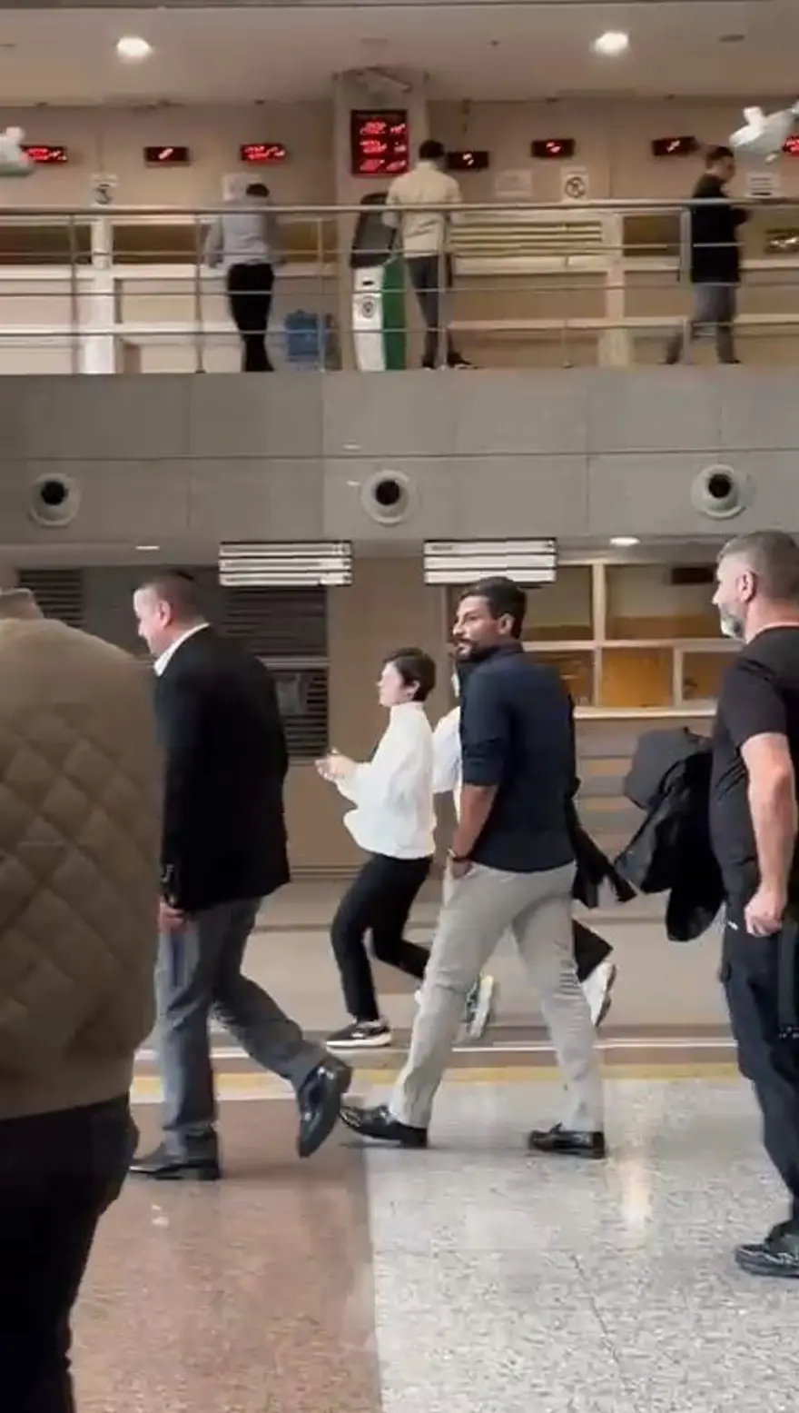 "Hayasızca hareket" soruşturması: Dilan Polat ve kardeşi Sıla Doğu adli kontrol şartıyla serbest bırakıldı 2