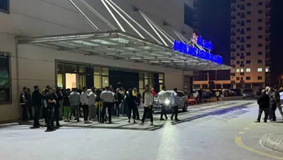 Düğün salonu önünde babasıyla tartışanlara ateş etti: 5 yaralı