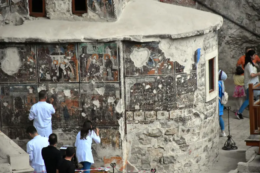 Sümela Manastırı'nın freskleri restorasyonla gün yüzüne çıkarılıyor 1