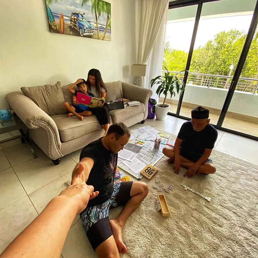 Karantina günlerinde evde yaratıcı seyahat fotoğrafları 28 Karantina günlerinde evde yaratıcı seyahat fotoğrafları 28