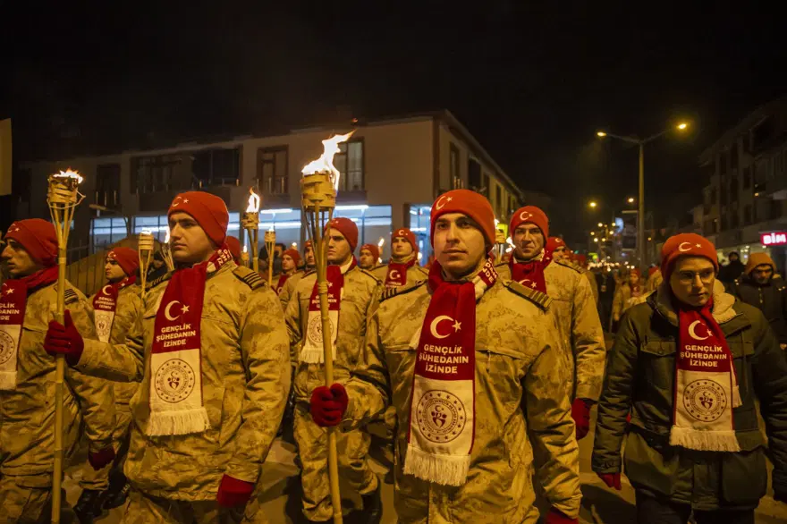 Sarıkamış şehitleri meşaleli yürüyüşle anıldı 13 Sarıkamış şehitleri meşaleli yürüyüşle anıldı 13