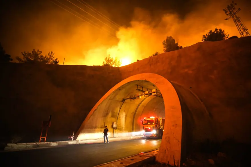 Mersin Gülnar'da orman yangını 15 Mersin Gülnar'da orman yangını 15