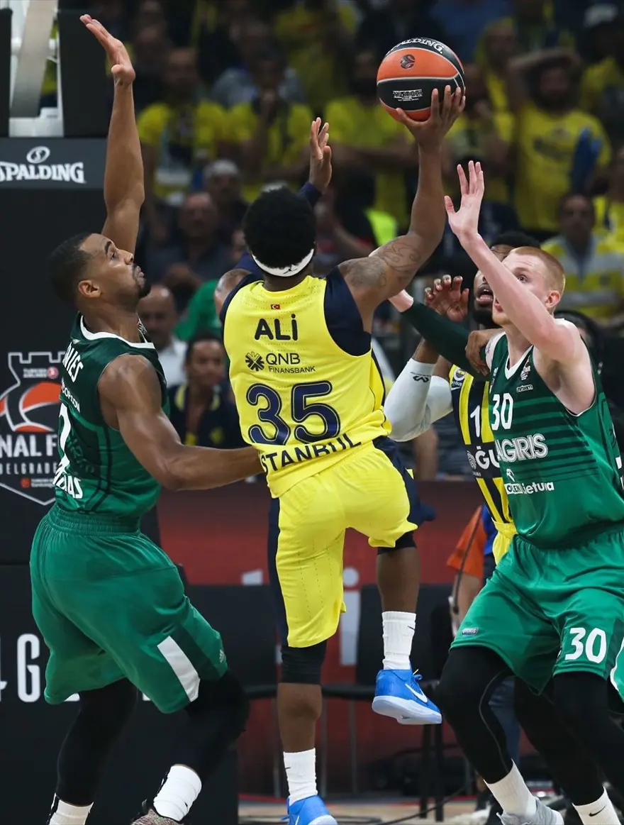 Fenerbahçe Doğuş finalde (Fenerbahçe Doğuş-Real Madrid) 21