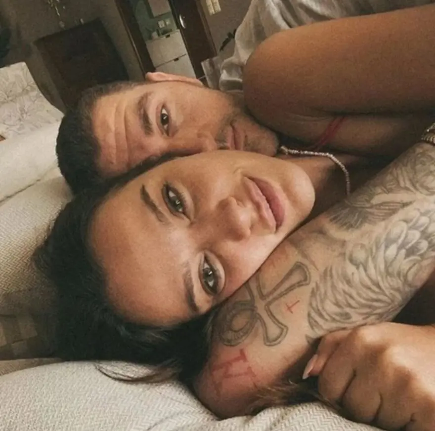 İrem Helvacıoğlu ile eşi Ural Kaspar'dan olumsuz yorumlara tepki: Günlerdir üzülerek okuyoruz 4