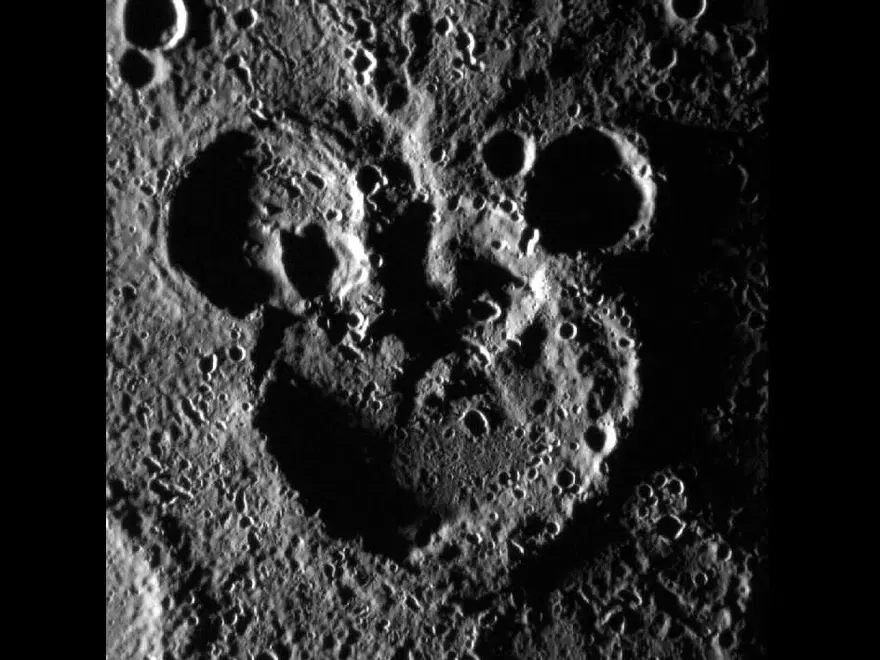 Astronomlar Mars'ta bir 'Ayı' keşfetti 7