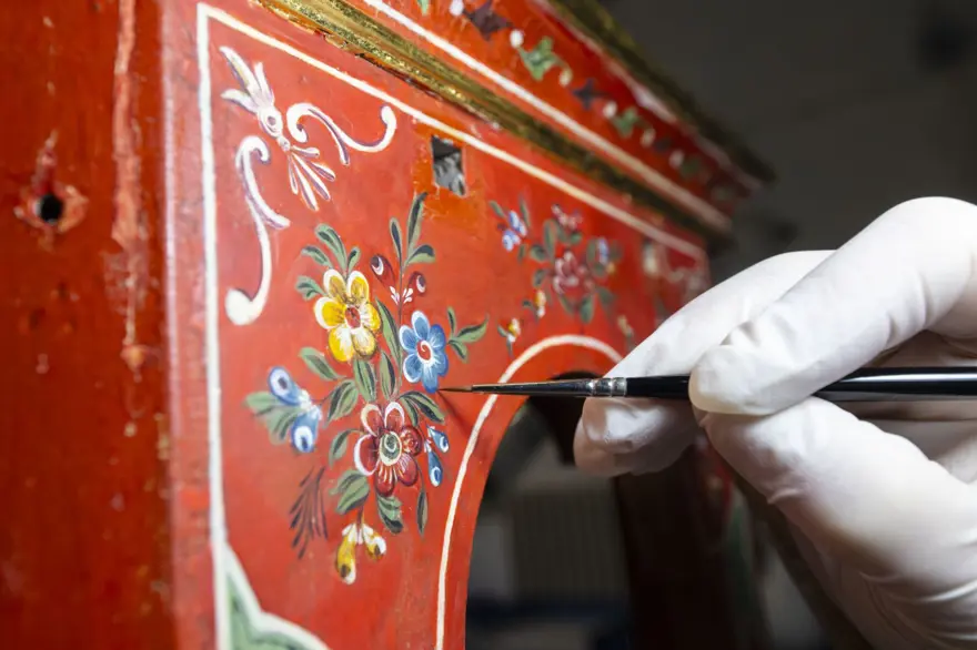 Topkapı Sarayı'nın 300 yıllık iki büyük saati restore ediliyor 11