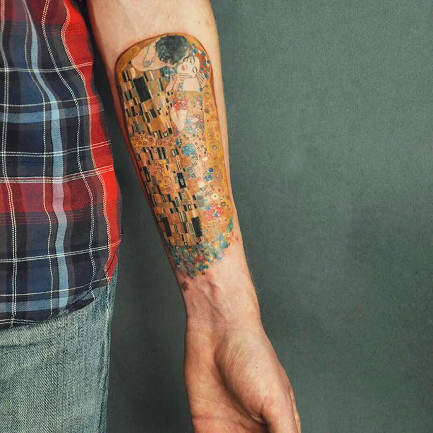 Klasikleşmiş resimlerin dövmeye dönüşmüş hali 12