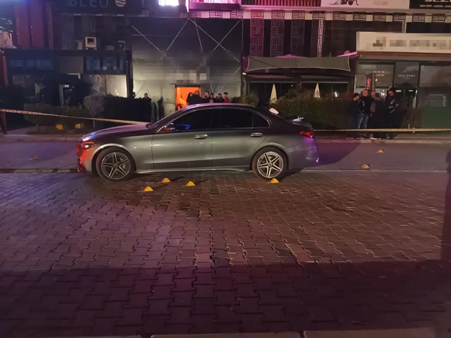 Bursa'da gece kulübünde silahlı kavga: 1'i ağır 3 yaralı 