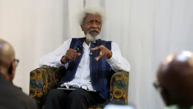 ABD, Nobel ödüllü Nijeryalı yazar Wole Soyinka'nın vizesini iptal etti