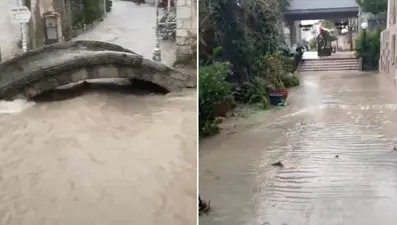 Çeşme'de sağanak etkili oldu: Alaçatı'da ev ve iş yerlerini su bastı