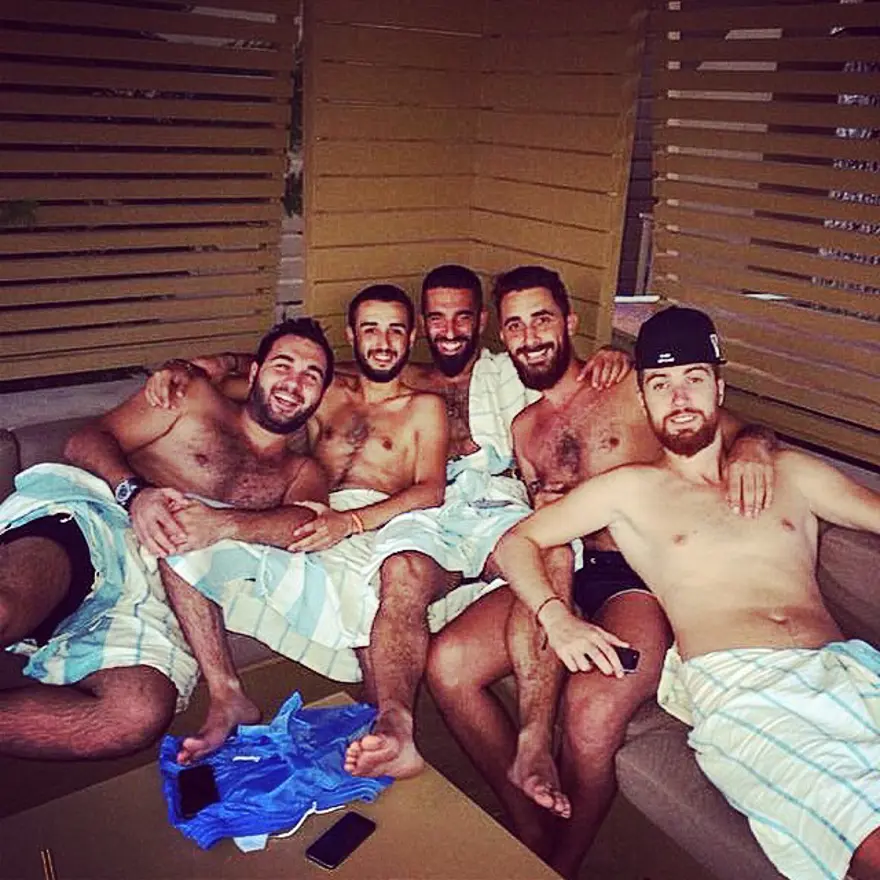 Arda Turan'ın 15 milyon euroluk malikanesi 18 Arda Turan'ın 15 milyon euroluk malikanesi 18