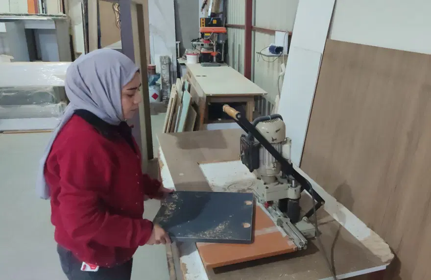 19 yaşındaki Hatice, mobilya ustası oldu: Görenler garipsiyor 1