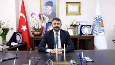 Eski Akdeniz Belediye Başkanı Sarıyıldız tahliye edildi