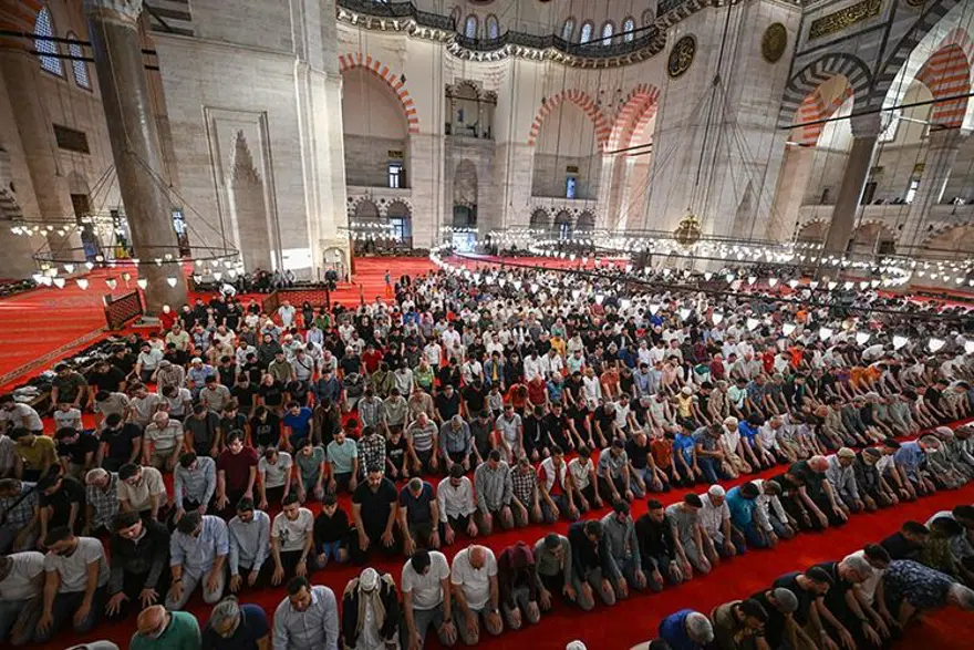 AĞRI'DA BAYRAM NAMAZI SAAT KAÇTA? 1 AĞRI'DA BAYRAM NAMAZI SAAT KAÇTA? 1
