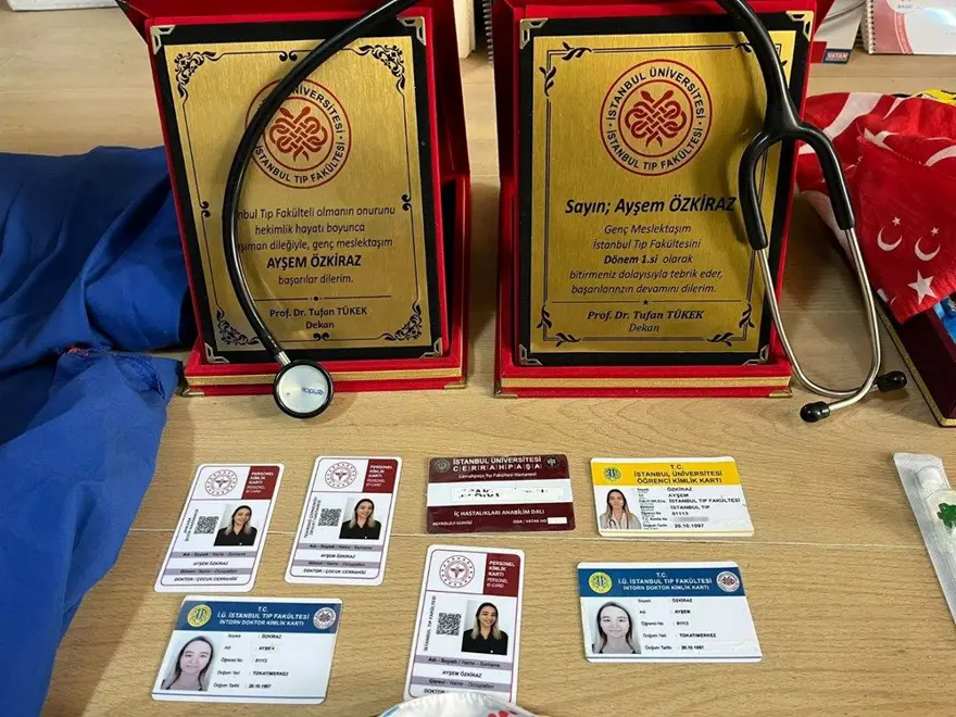 Sahte doktorun maceraları: Çelenk bile yollamış 7