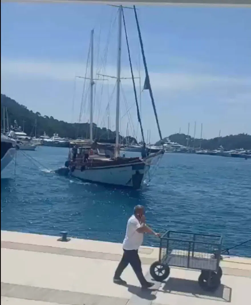 Göcek'te milyonluk kaza: Lüks motoryata çarptı 3 Göcek'te milyonluk kaza: Lüks motoryata çarptı 3