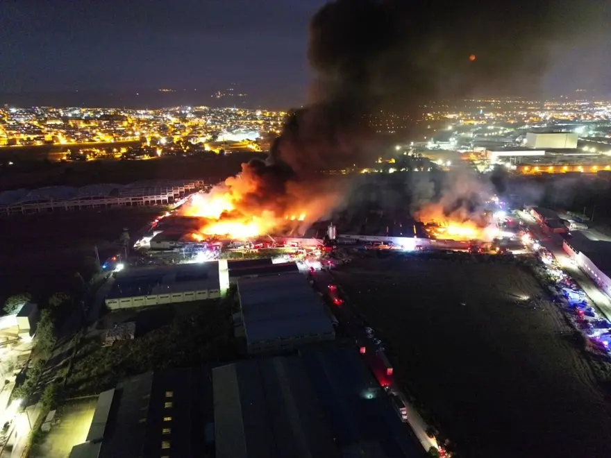 Bursa İnegöl'deki fabrika yangını kontrol altına alındı 4