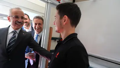 Bakan Uraloğlu: 2 milyondan fazla genç trenle seyahat etti