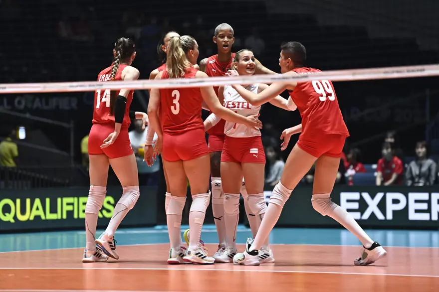 Filenin Sultanları'nın 117 günlük zirve yolculuğu: 3 kıtada 3 kupa 4