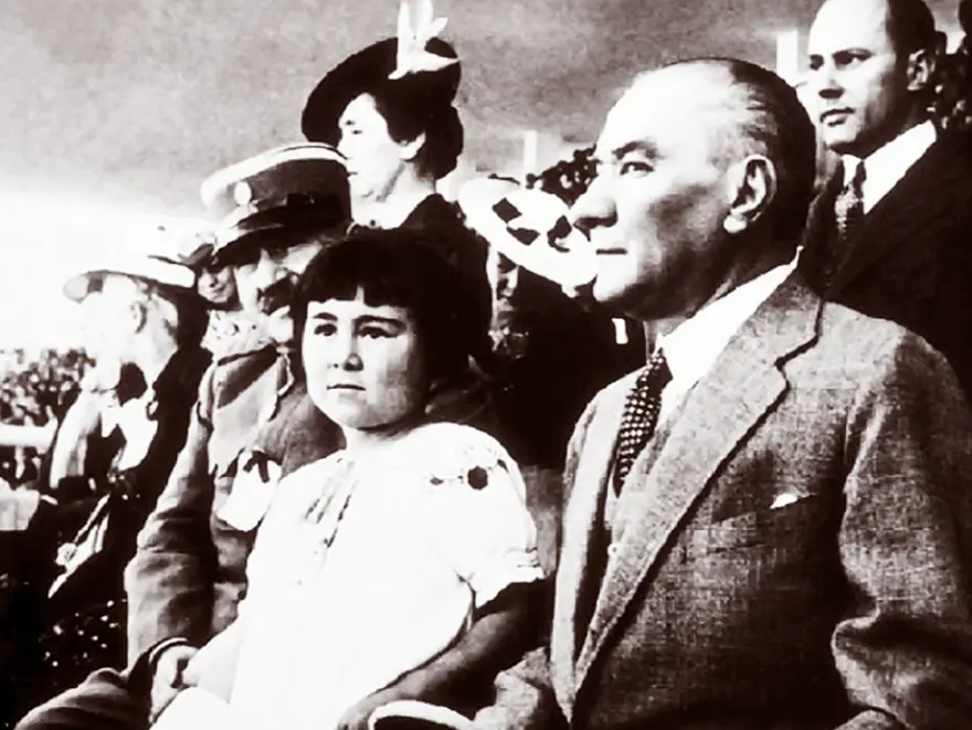 10 Kasım mesajları: Ulu Önder Mustafa Kemal Atatürk 87. ölüm yıldönümünde anılıyor 4