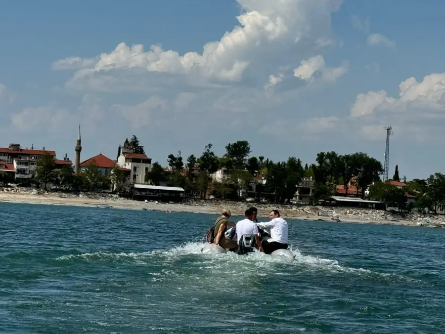 Bakanlık harekete geçti! Eğirdir Göl'ü can çekişiyor 1