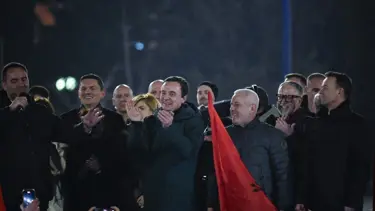 Kosova'da yeni hükümete güven oyu çıkmadı