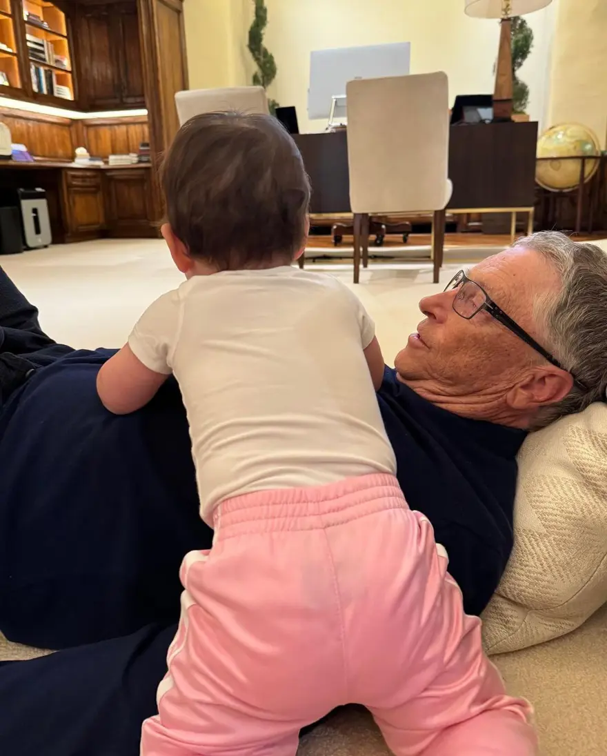 Bill Gates ikinci kez dede oluyor 4