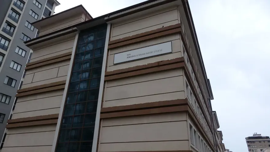 Okulda feci ölüm: 14 yaşındaki Gizem yangın merdiveninden düştü 4