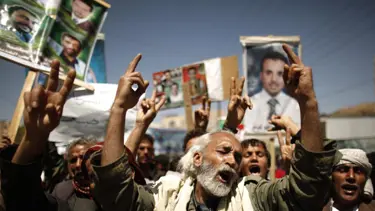 Yemen'de olaylı anma töreni