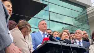 Lütfü Savaş'tan YSK önünde açıklama: Seçim oldubittiye getiriliyor