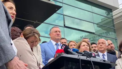 Lütfü Savaş'tan YSK önünde açıklama: Seçim oldubittiye getiriliyor