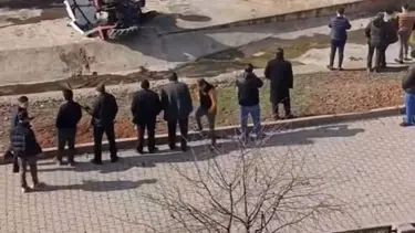 Kontrolden çıkan traktör çaya uçtu