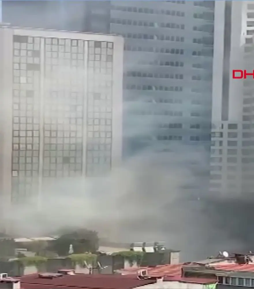 Şişli’de plazada yangın paniği Şişli’de plazada yangın paniği