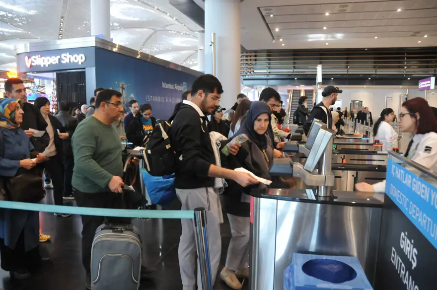 İstanbul Havalimanı'nda bayram tatili yoğunluğu 7
