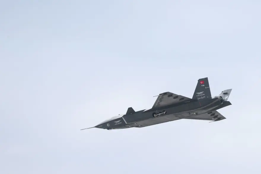 AKILLI FİLO OTONOMİSİYLE GÖREV YAPABİLECEK 8 AKILLI FİLO OTONOMİSİYLE GÖREV YAPABİLECEK 8