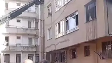 Kartal'da bir dairede tüp patladı: 4 katlı apartman tahliye edildi