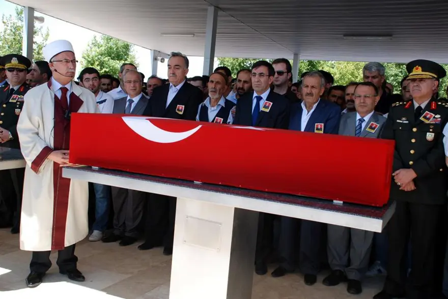 Türkiye şehitlerini uğurluyor 1