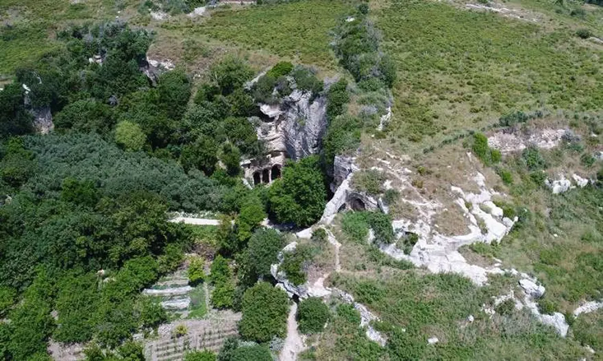 vespasianus titus tüneli, titus tüneli nerede, titus tüneli'nin özelliği, titus tüneli nasıl gidilir, beşikli mağara 