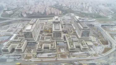 Başakşehir İkitelli Şehir Hastanesi'nin yol yapımına başlandı